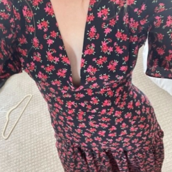 Topshop black/red floral print flutter sleeve | midi| size 2 - Picture 3 of 3